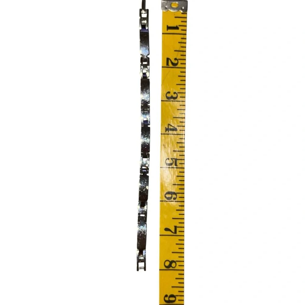 Avon Chic Shiny Silver-Tone vintage 90’s Bracelet - Picture 2 of 2